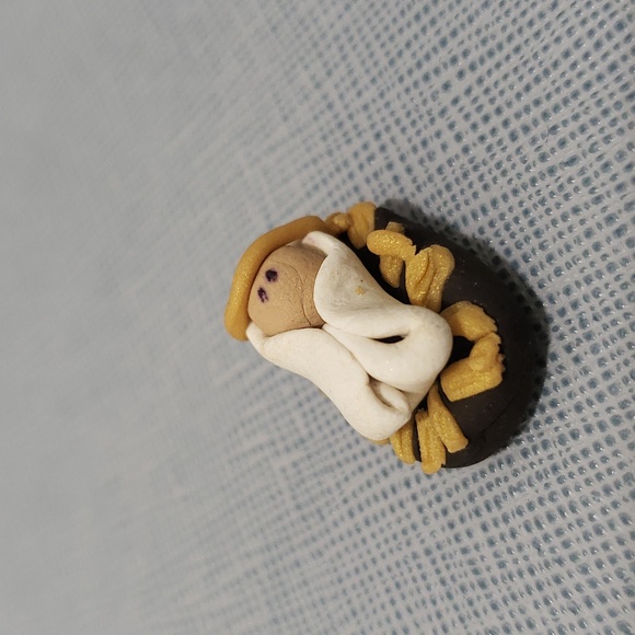 New Super Adorable Miniature 3 Piece Polymer Clay Nativity Set - Picture 4 of 7